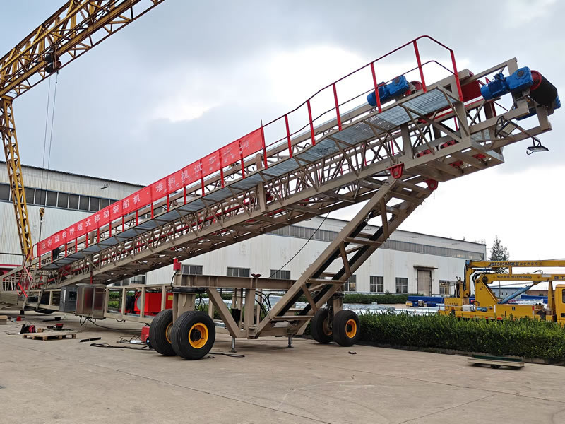 Tyre-Mounted Mobile Ship Loader (Stacker)